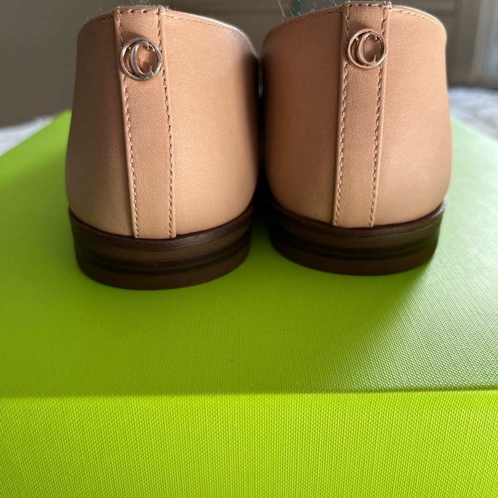 Chaps Women's Ameillia Faux Leather Loafers Size 10 NWOT Neutral Minimalist Chic - Picture 6 of 12